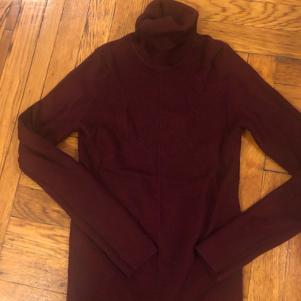 Zara ribbed Turtle neck sweater Size M